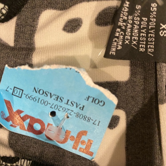 DKNY GOLF NWT Short Sleeves Size-XS - Picture 5 of 5